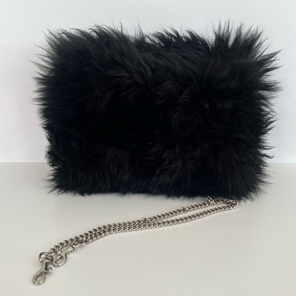 Rare Ugg Fluff Momma Hand Muff Handbag in Black - Picture 2 of 3